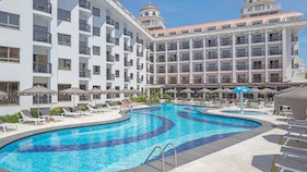 Blue Marlin Deluxe Spa & Resort