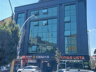 Cenas Otel