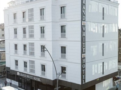 Grand White Hotel