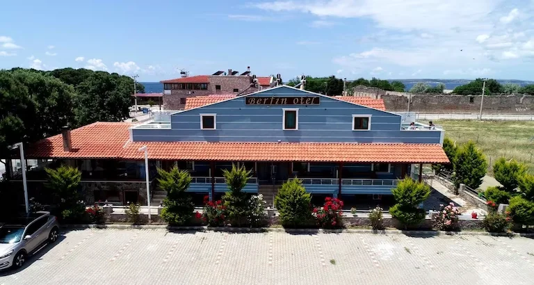 Berfin Otel Çanakkale Ezine Geyikli