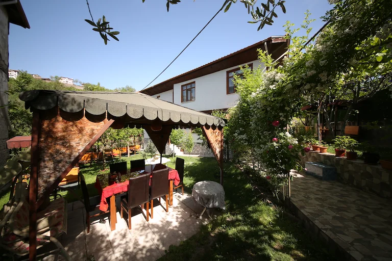 Emiroğlu Konak Karabük Safranbolu Hüseyinçelebi Mah.