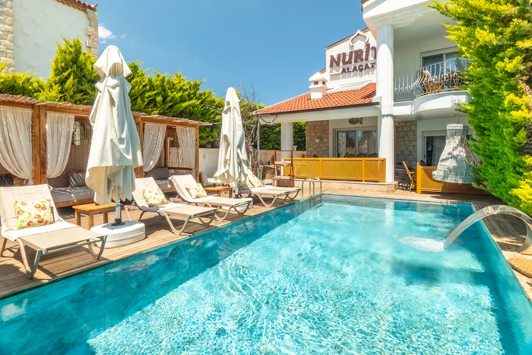 Nuriye Alaçatı İzmir Çeşme Alaçatı