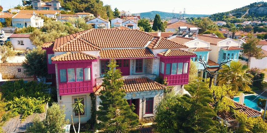 Aişem By Hire İzmir Çeşme 