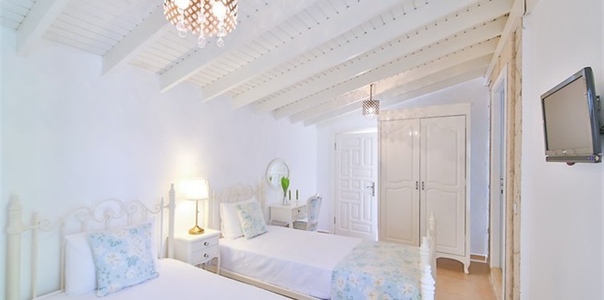 Alaçatı Balbadem Otel İzmir Çeşme 