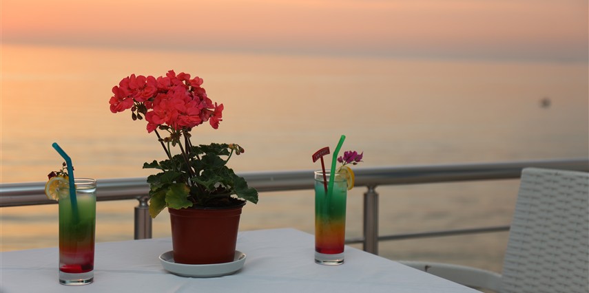 Grand Koru Otel Beach Yalova Çınarcık 