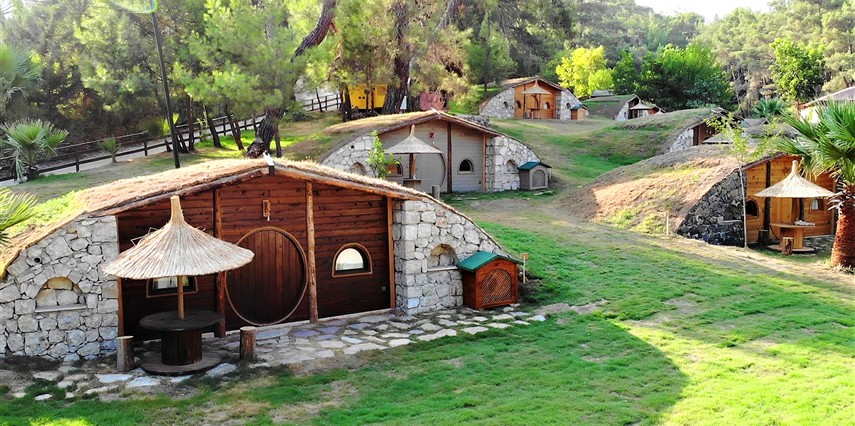Hobbit Köyü Antalya Kumluca 