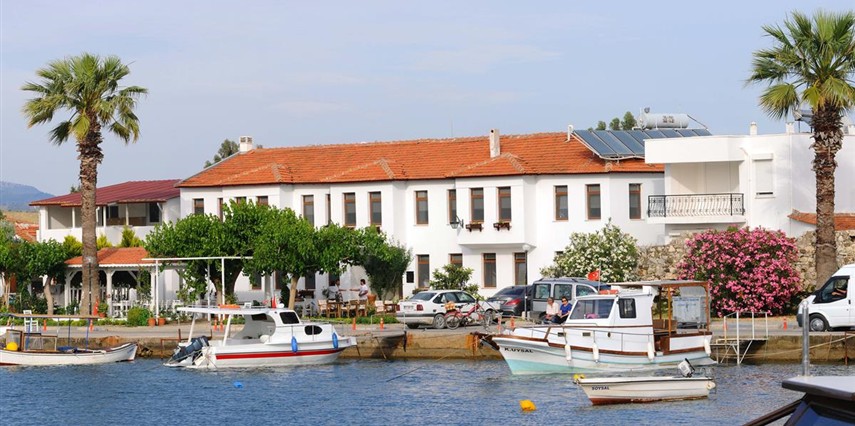 Teos Lodge Pansiyon & Restaurant İzmir Seferihisar 