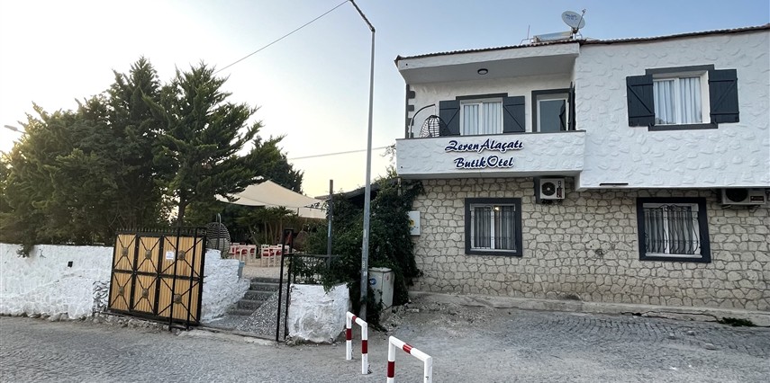 Zeren Alaçatı Otel İzmir Çeşme 