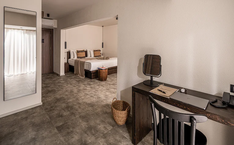 Kısmi Deniz Manzaralı Deluxe Standart Oda