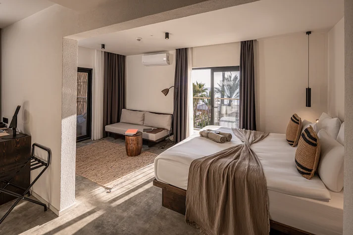 Deniz Manzaralı Deluxe Suit