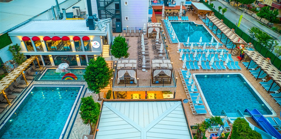 Club Big Blue Suite Hotel
