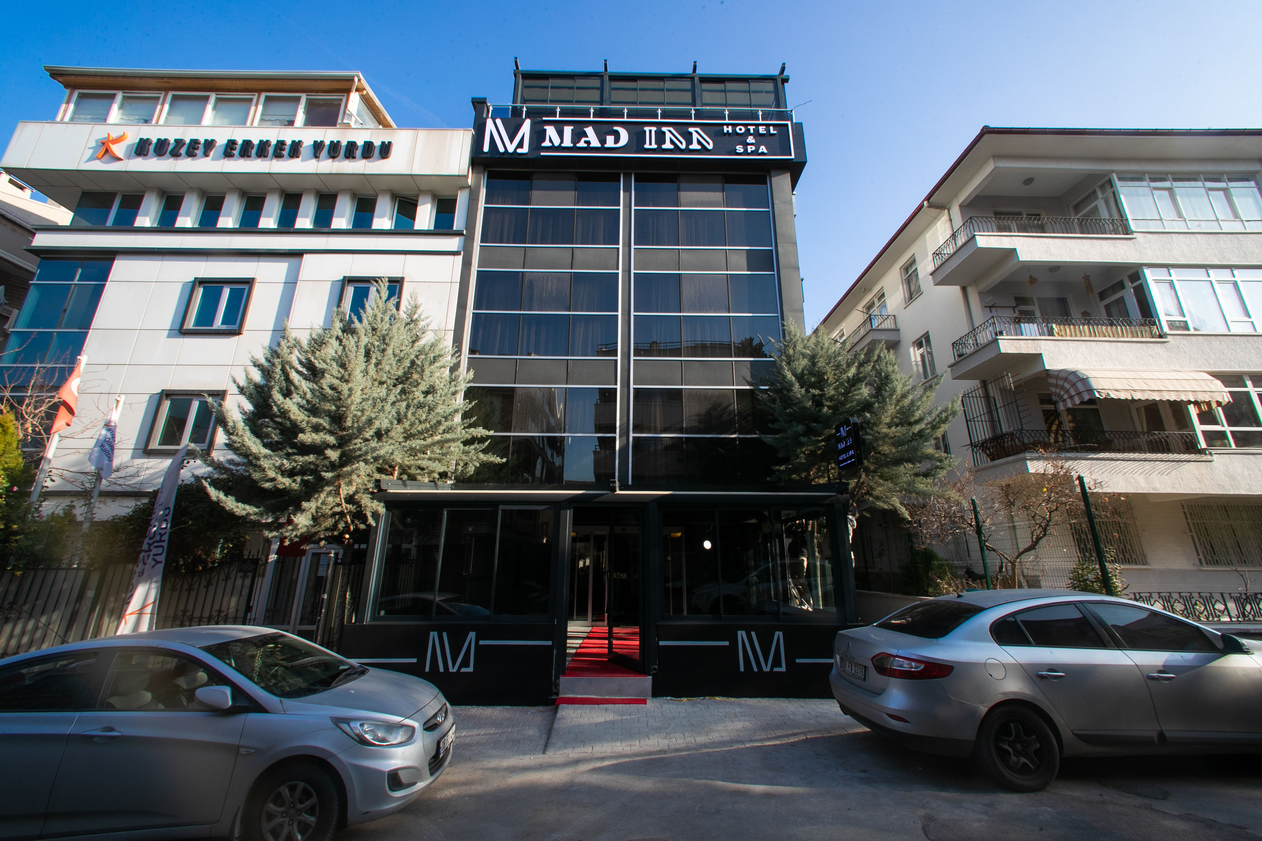 Mad Inn Hotel & Spa