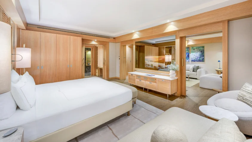Pearl Pool Suite