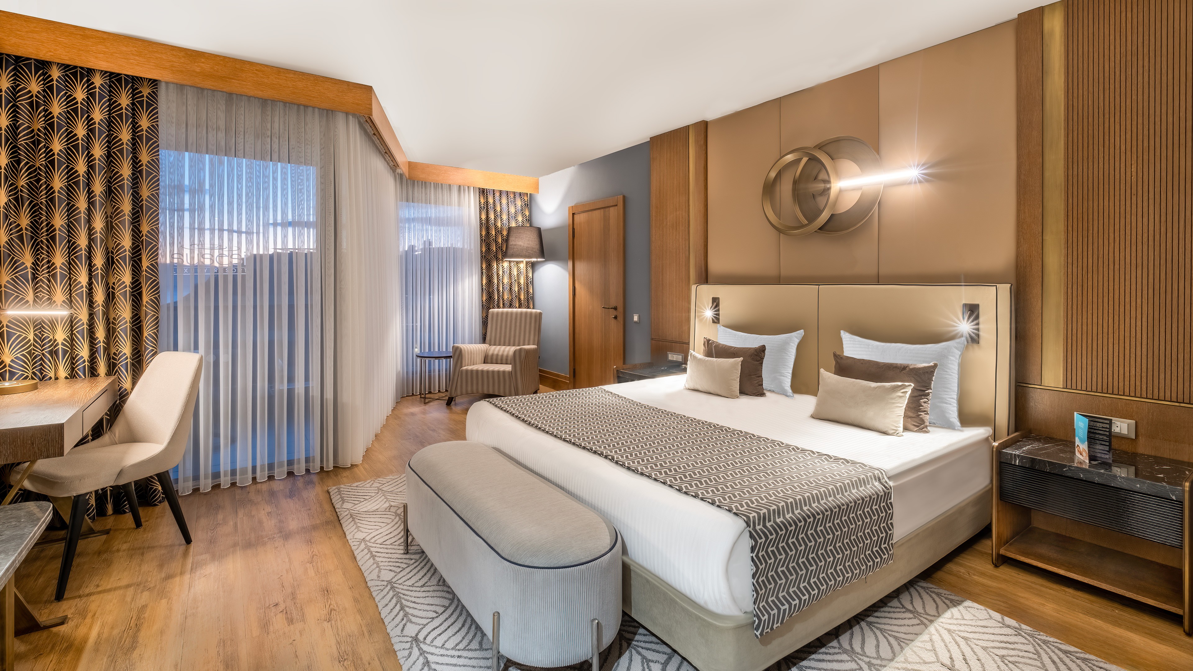 Senior Suit Deniz Tarafı