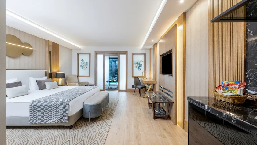 Deluxe Superior Kara Tarafı Oda