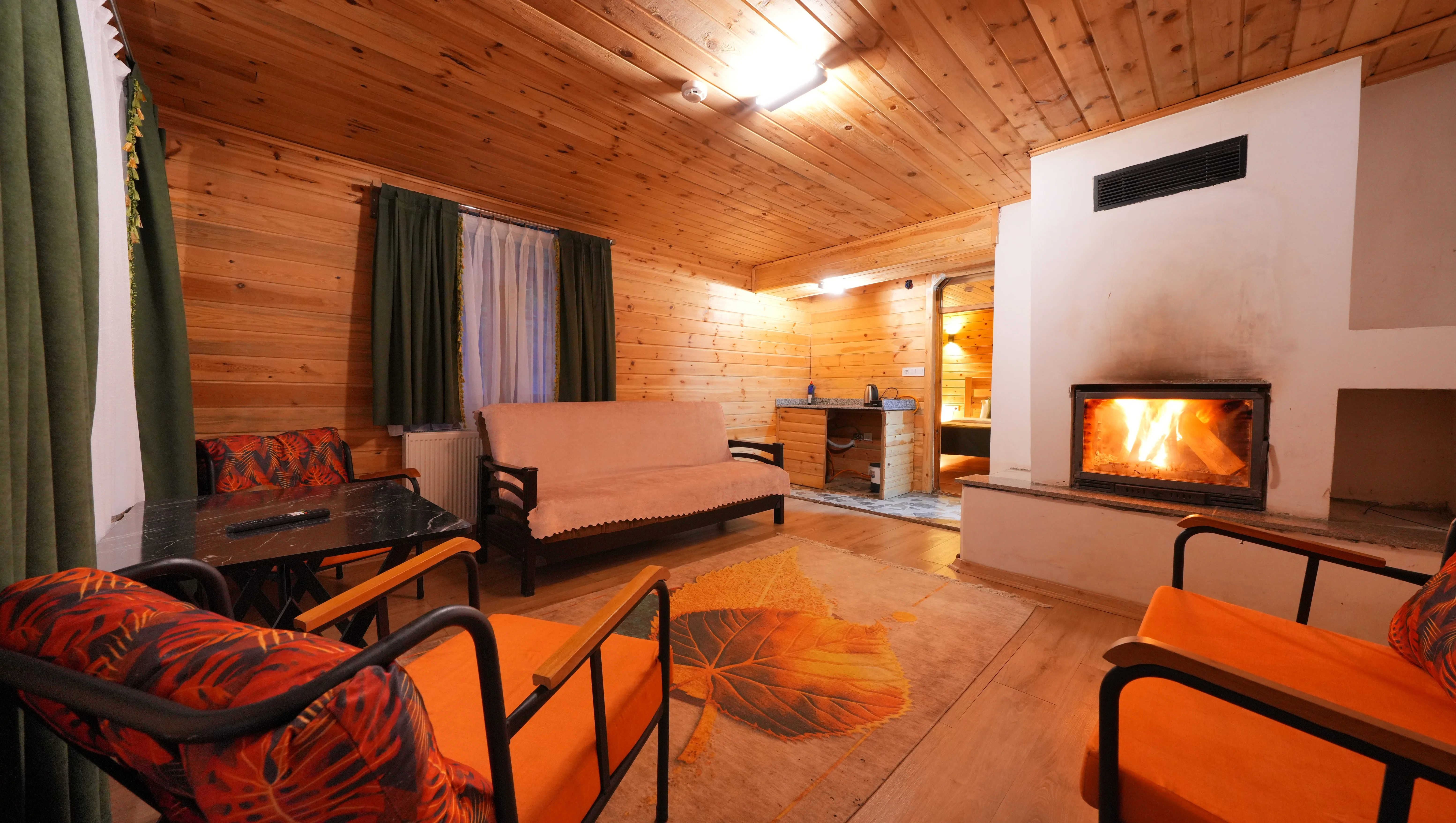 Şömineli Jakuzili Odalarımız