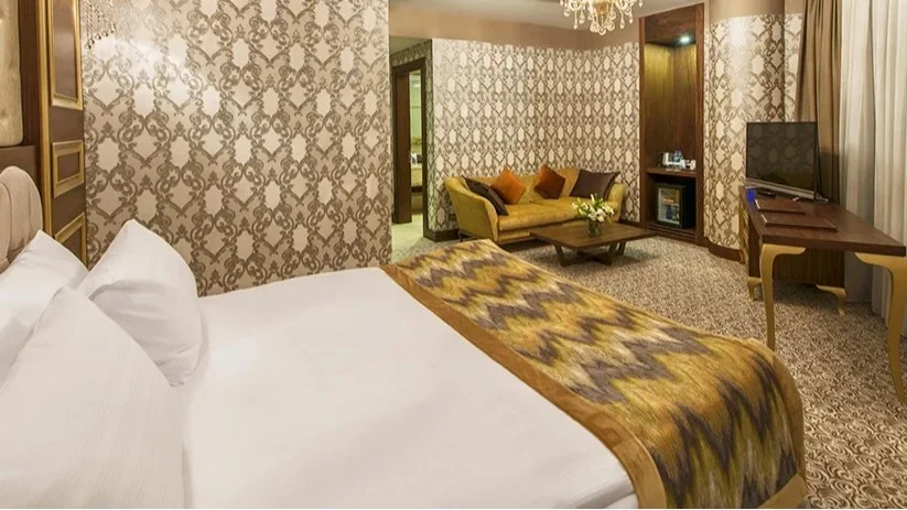 Corner Junior Suite Room