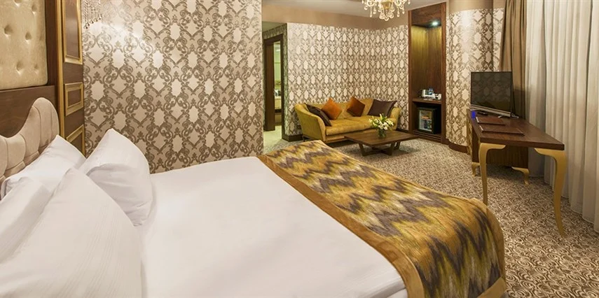 Corner Junior Suite Room