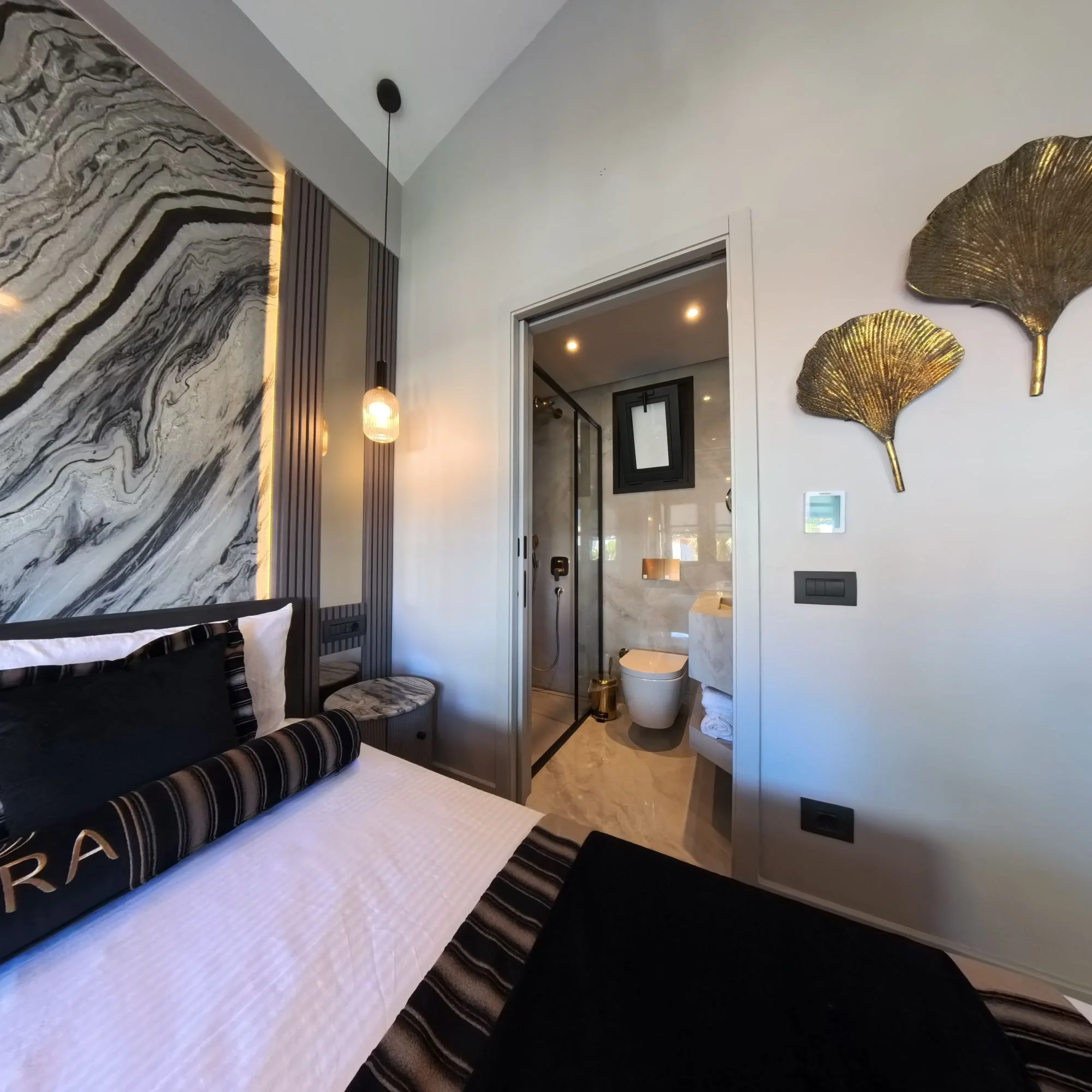Cumbali Room