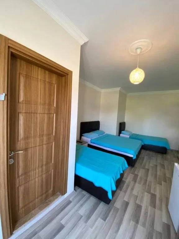 Economy Room (4 Person)