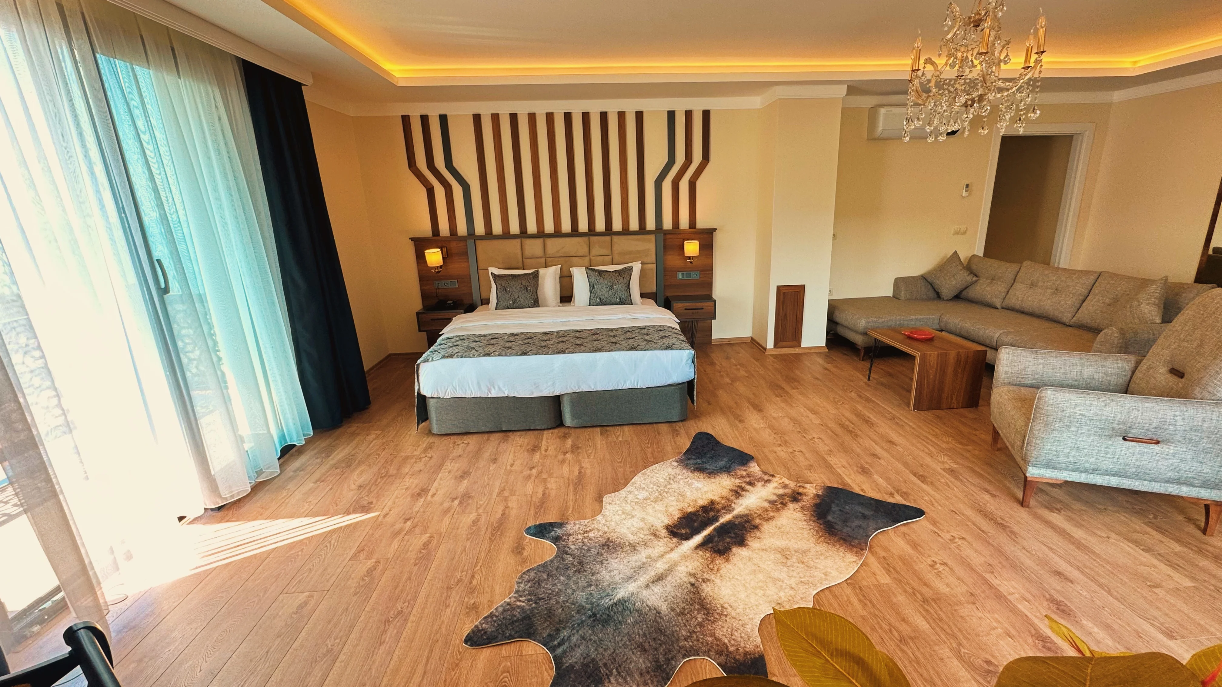 Junior Suite Room, Partial Sea View (Balcony)