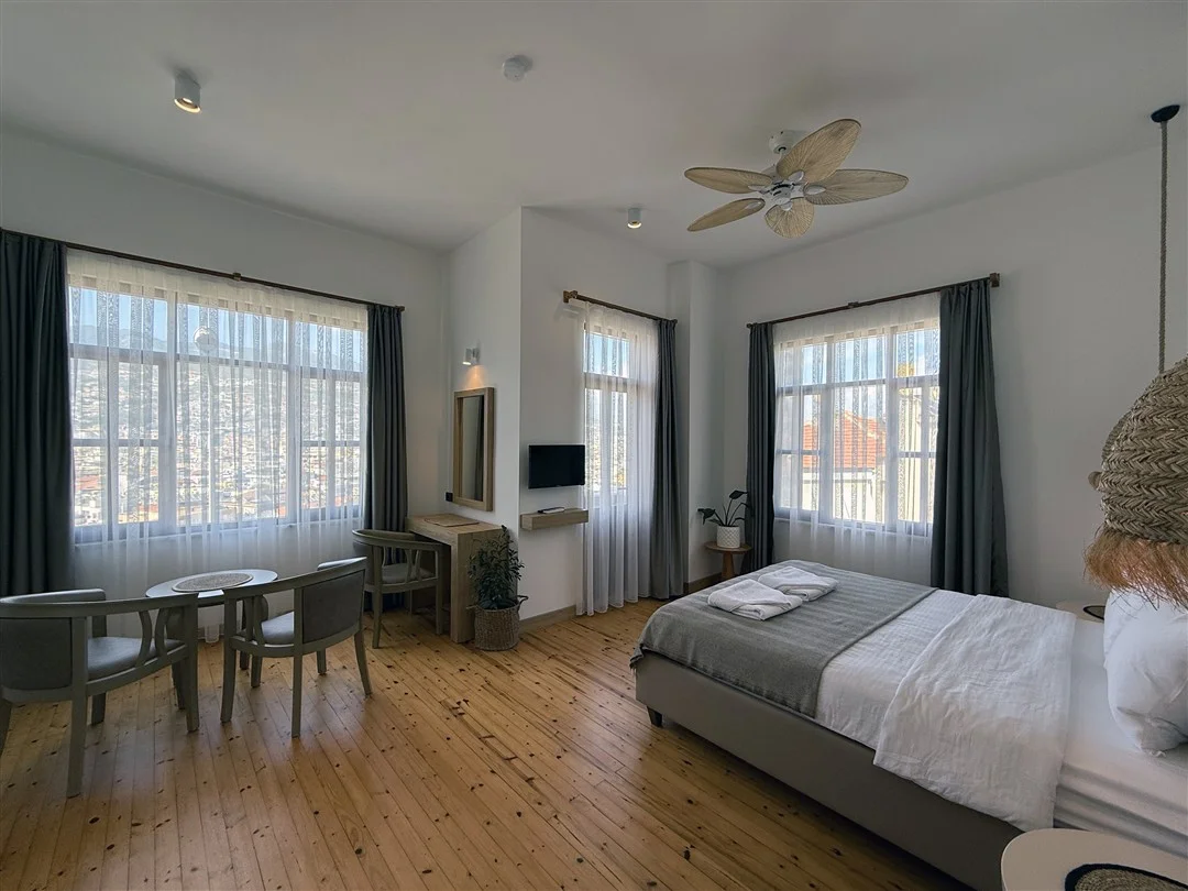 Comfort Oda, Şehir Veya Dağ Manzaralı