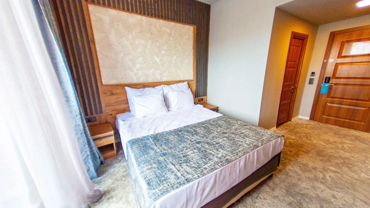 Standart Oda, Şehir Manzaralı