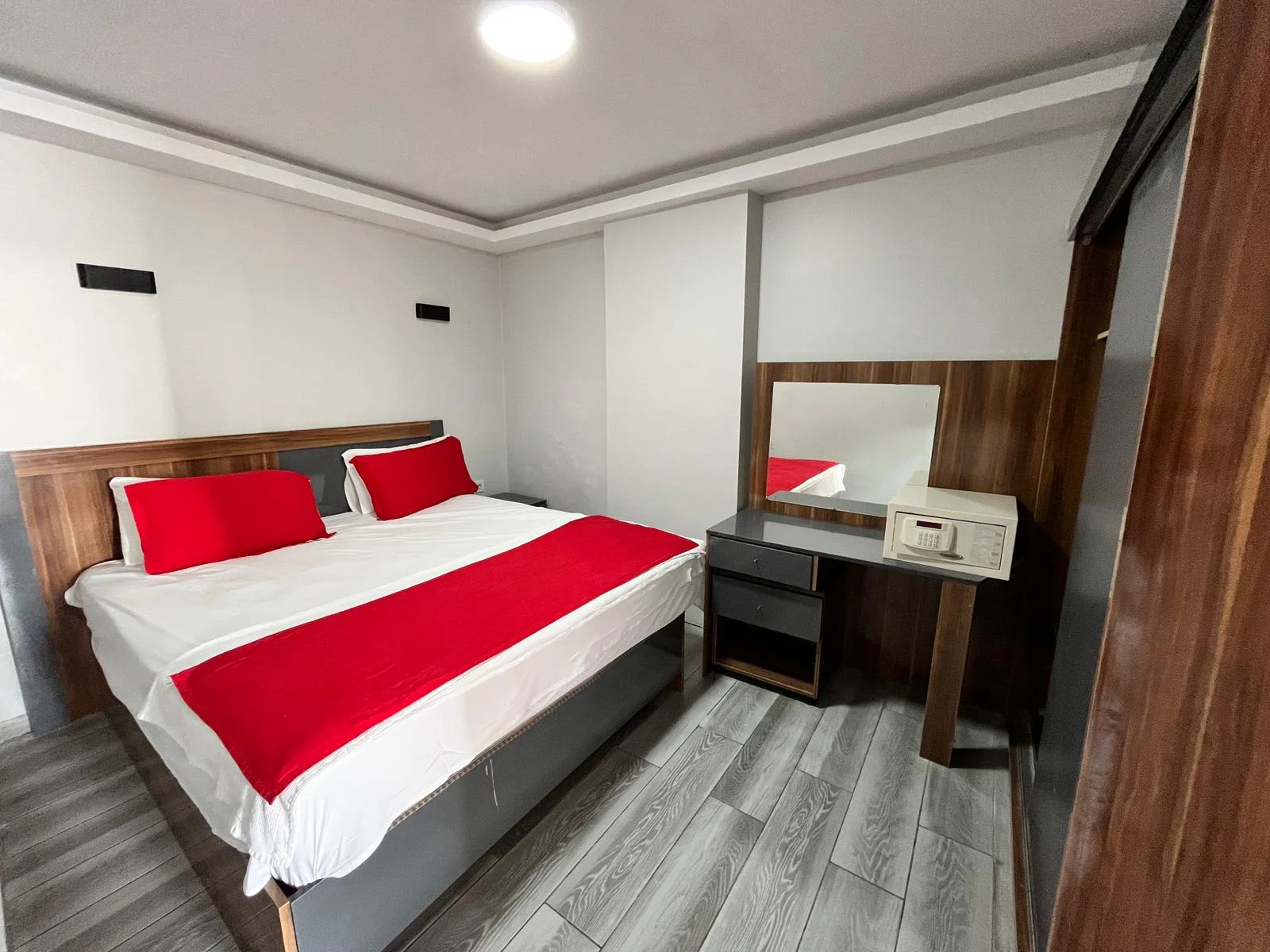 Standart Oda, Kısmi Deniz Manzaralı