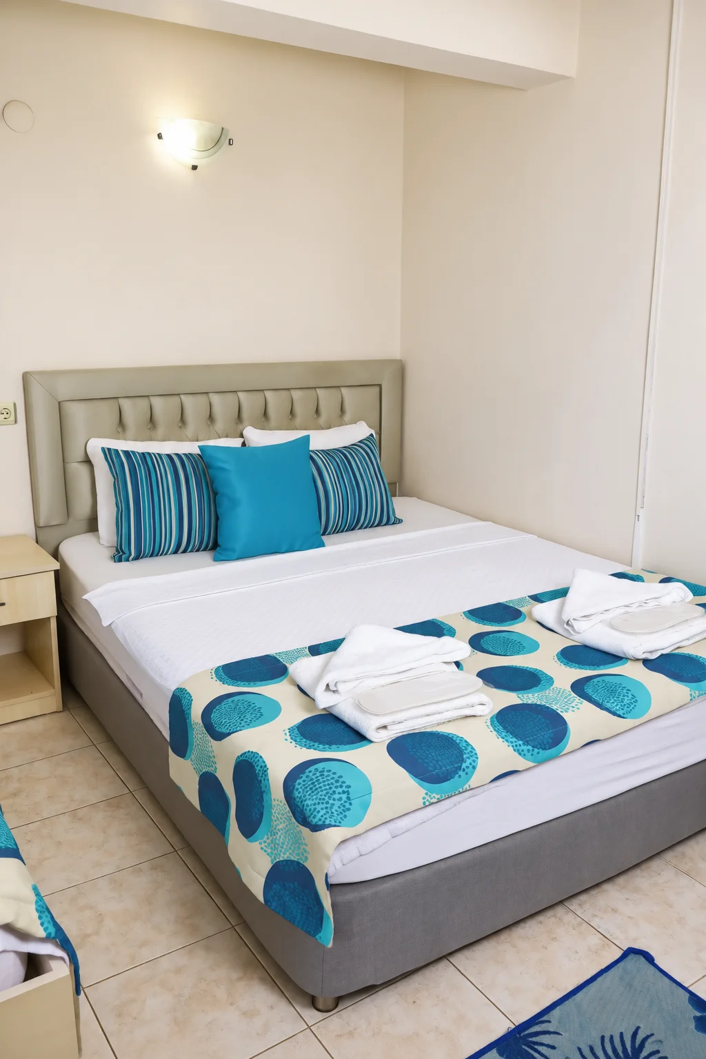 Standard Room (3 Person, Balcony)