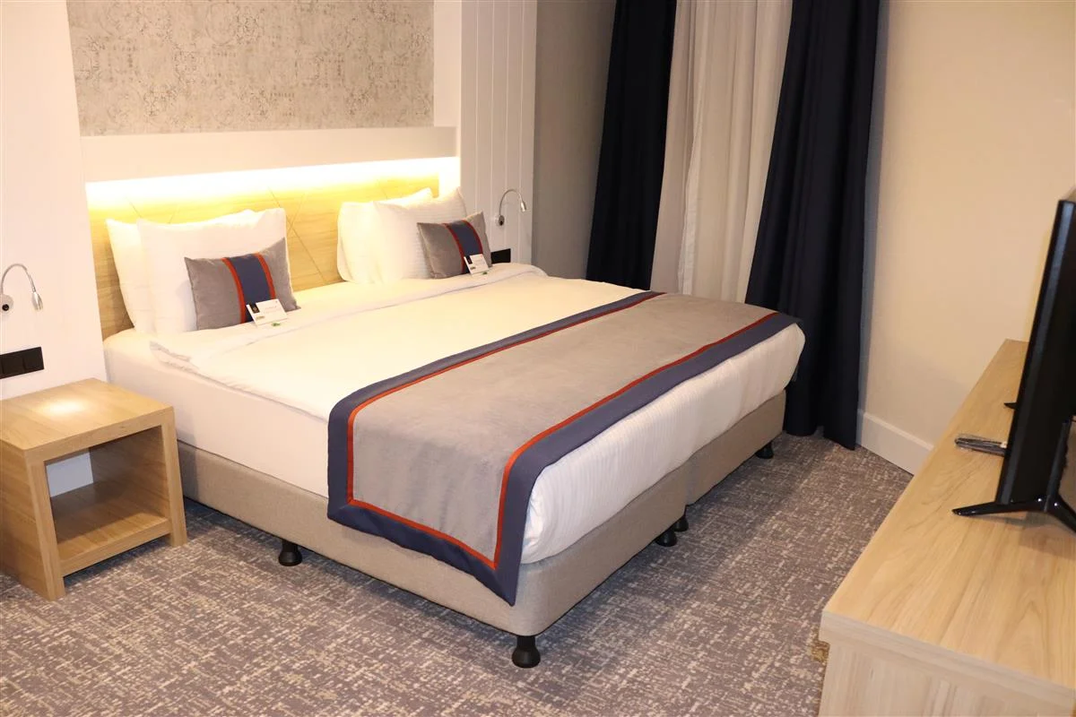 Corner Suit Oda, Kısmi Deniz Manzaralı (Balkonlu)