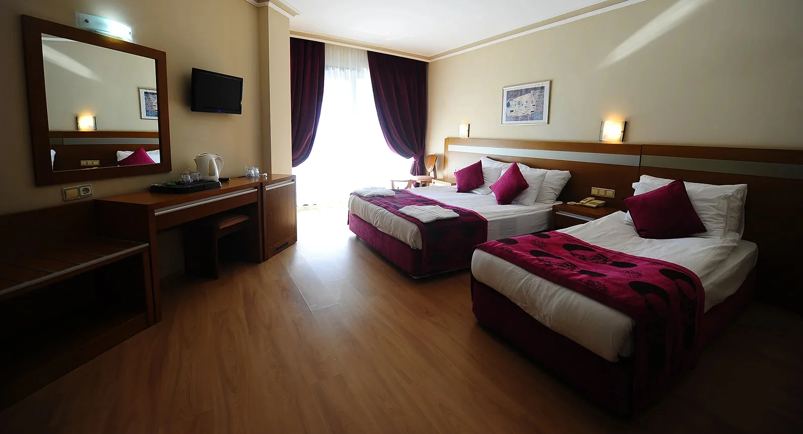 Large Business Oda, Deniz Manzaralı