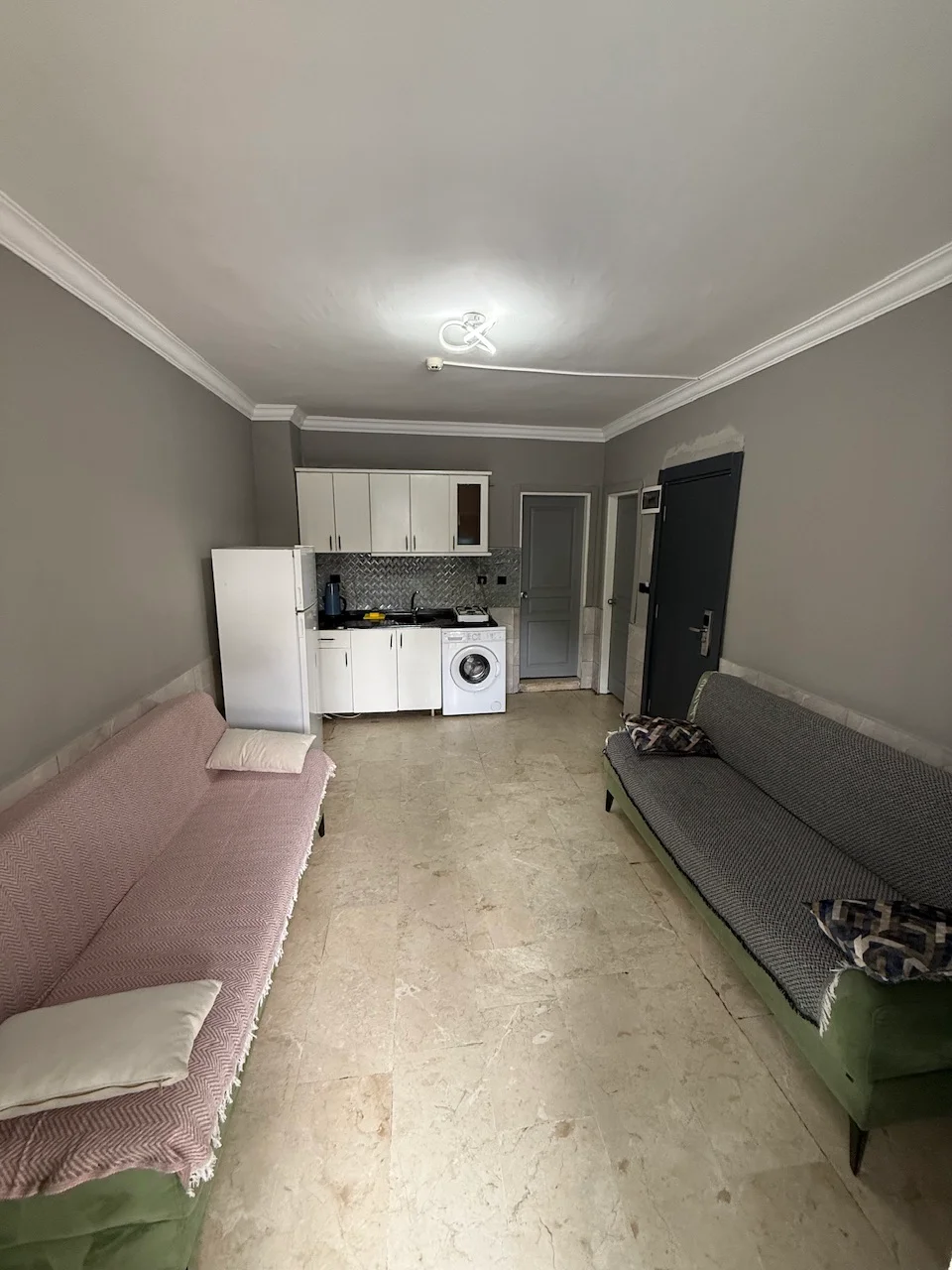 Economy Garden Floor Room