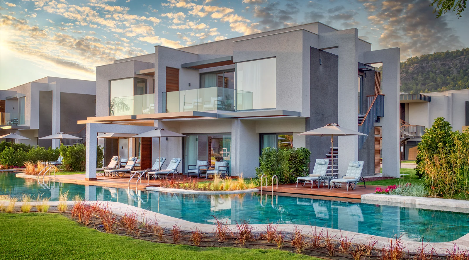Suit Göl Evi Oda, Havuz Manzaralı