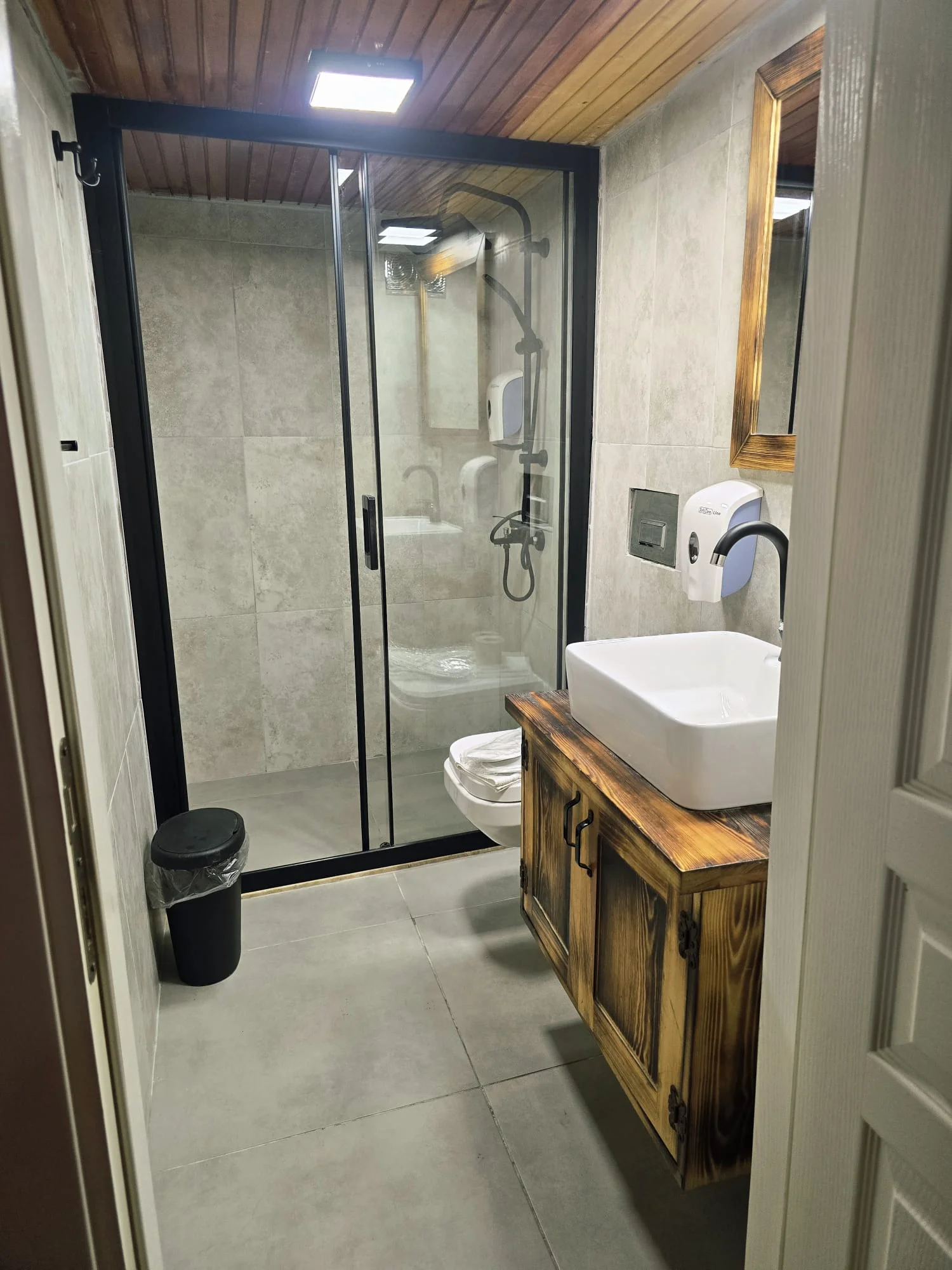 Deluxe Bahçe Katı Oda, Bahçe Manzaralı