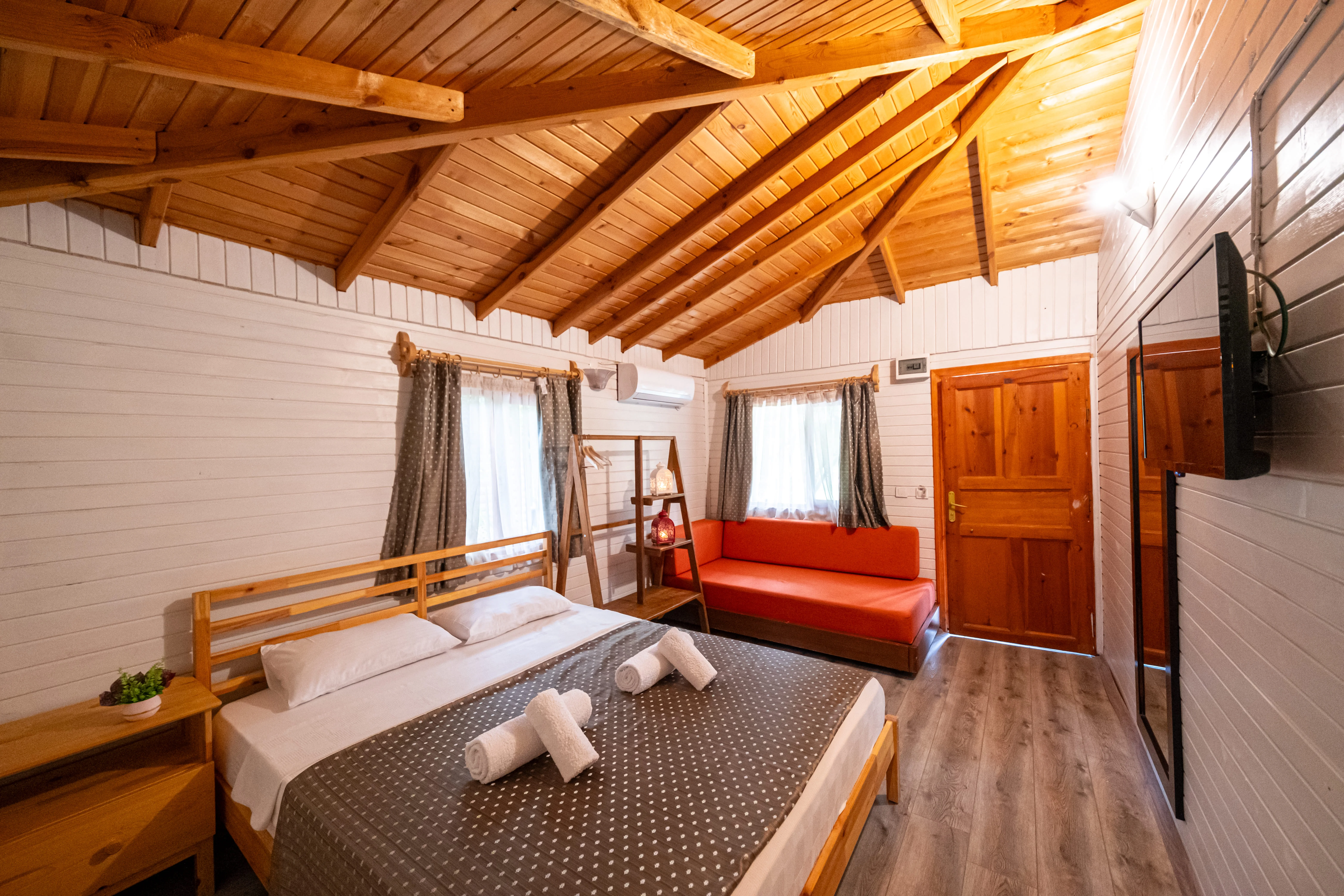 Bungalov, Bahçe Manzaralı