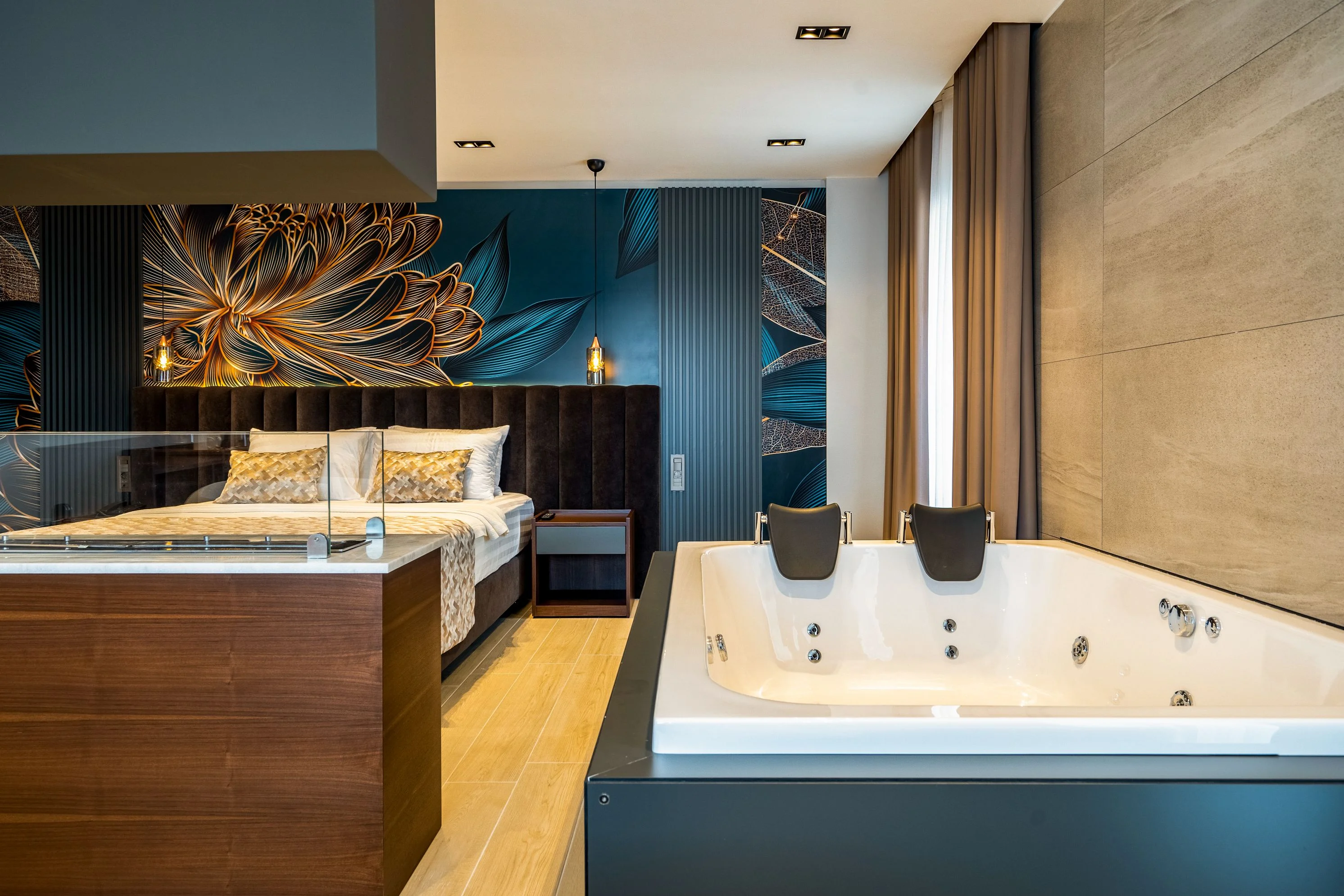 Premium With Fireplace Room (Jacuzzi)