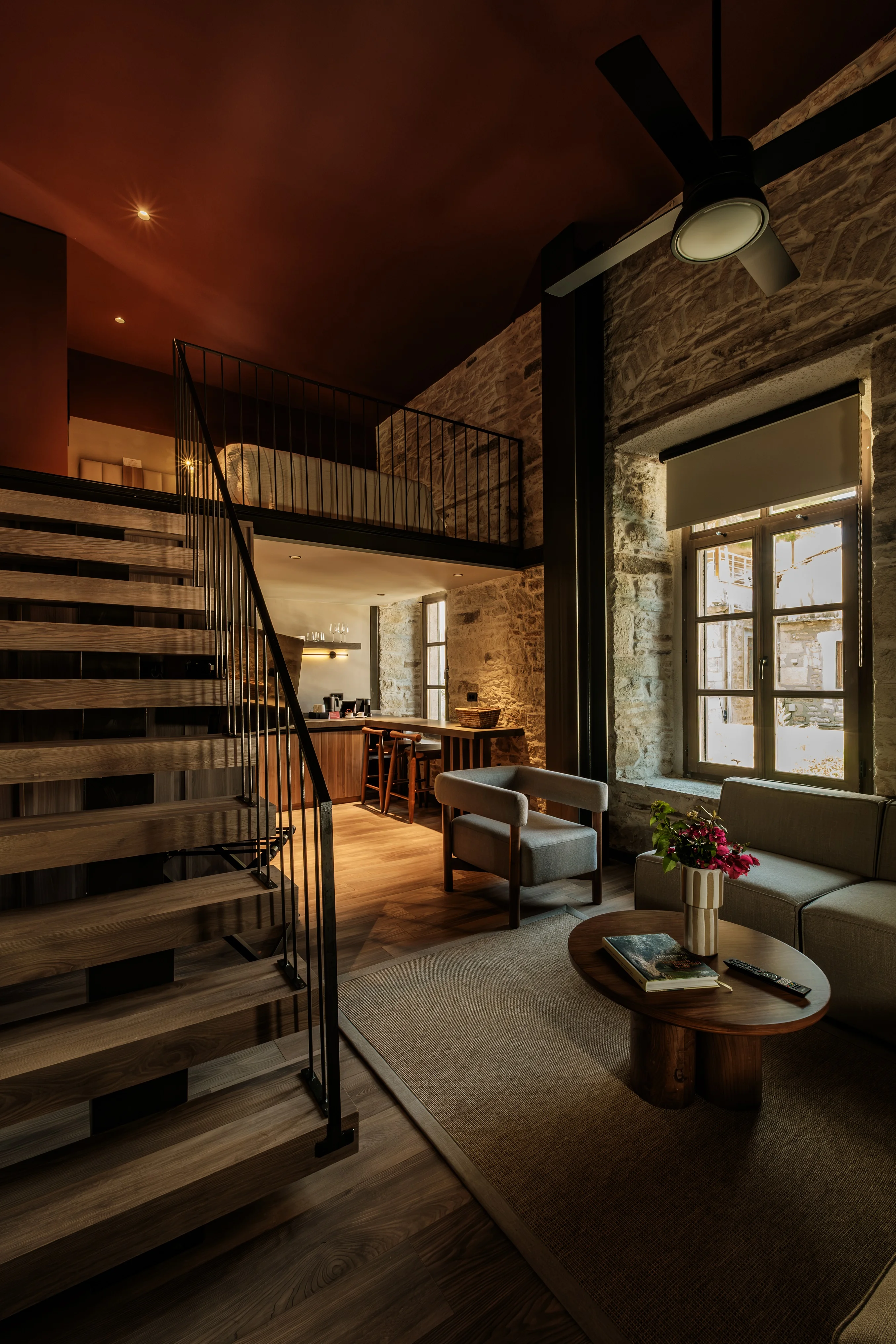 Suit Loft Oda