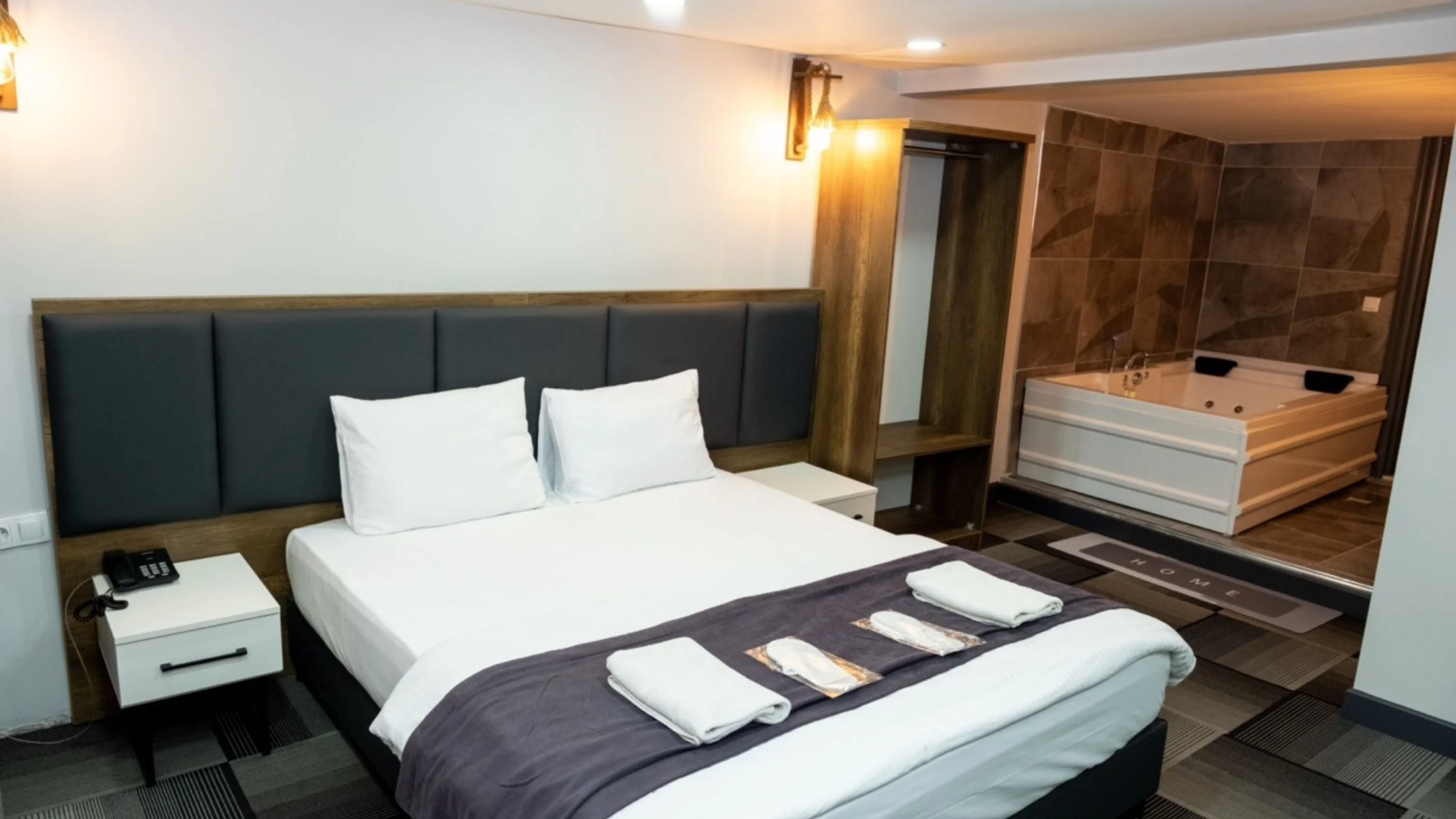 Studio Teras Oda (Jakuzi, Teraslı)