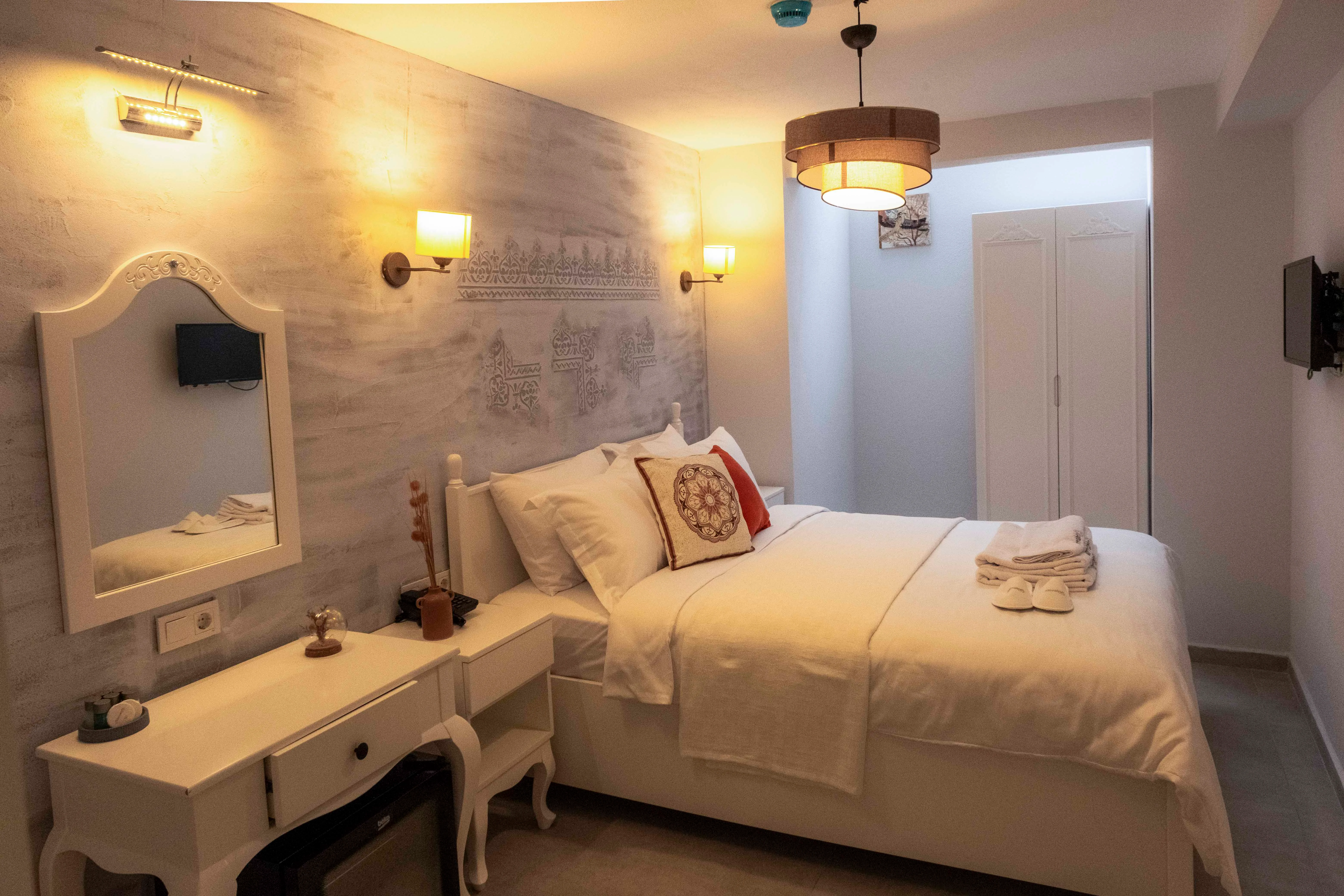 Economy Room