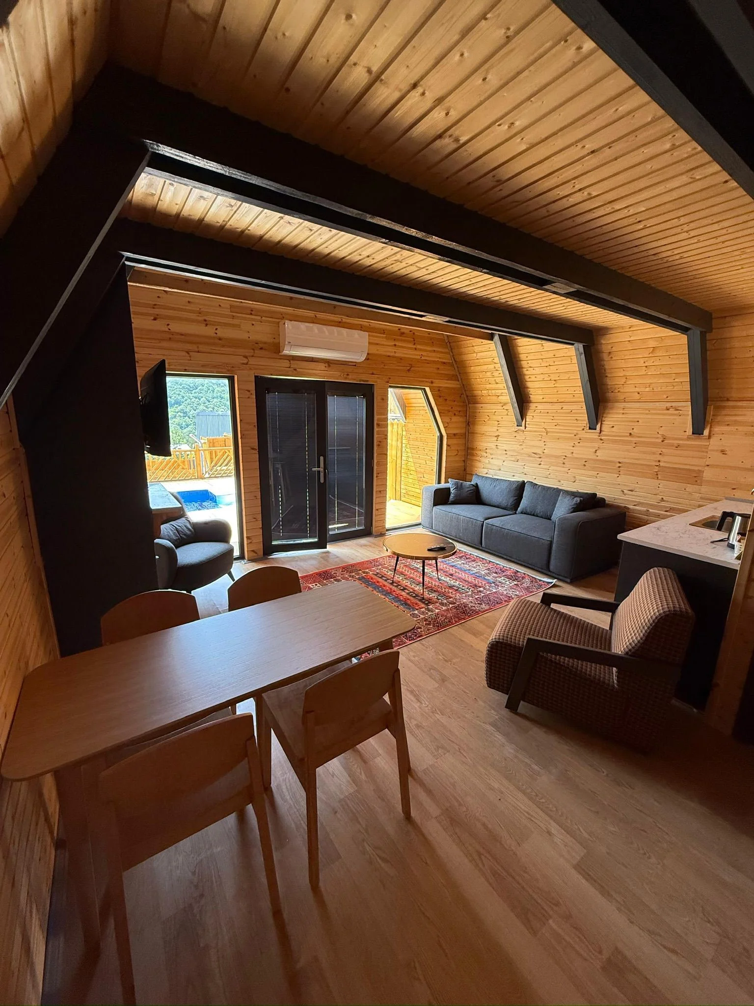 Bungalow Room