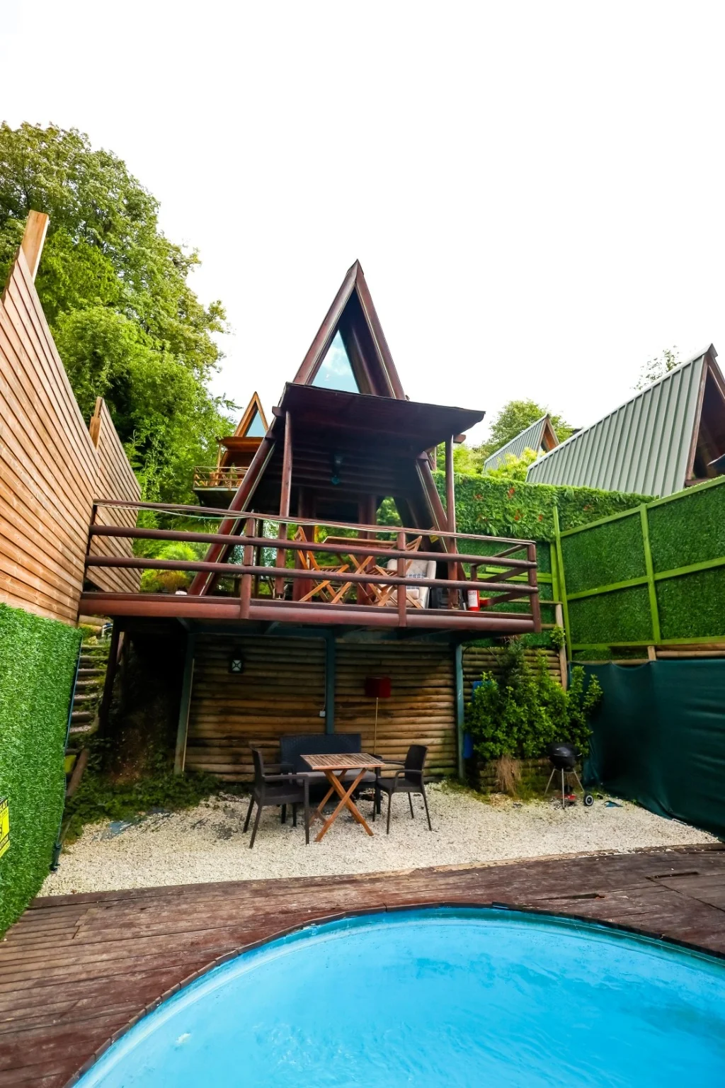 Havuzlu Bungalov