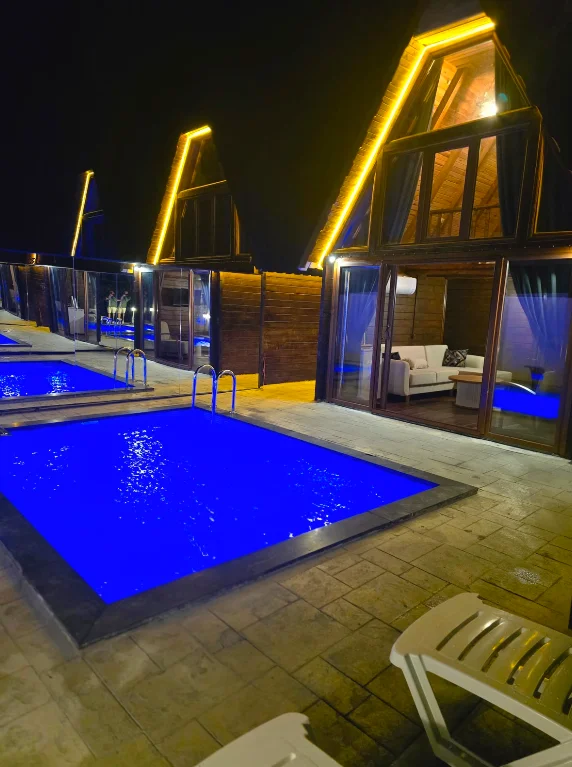 Bungalow, Pool View