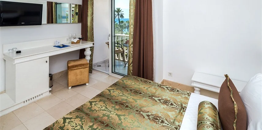 Standard Room, Land View