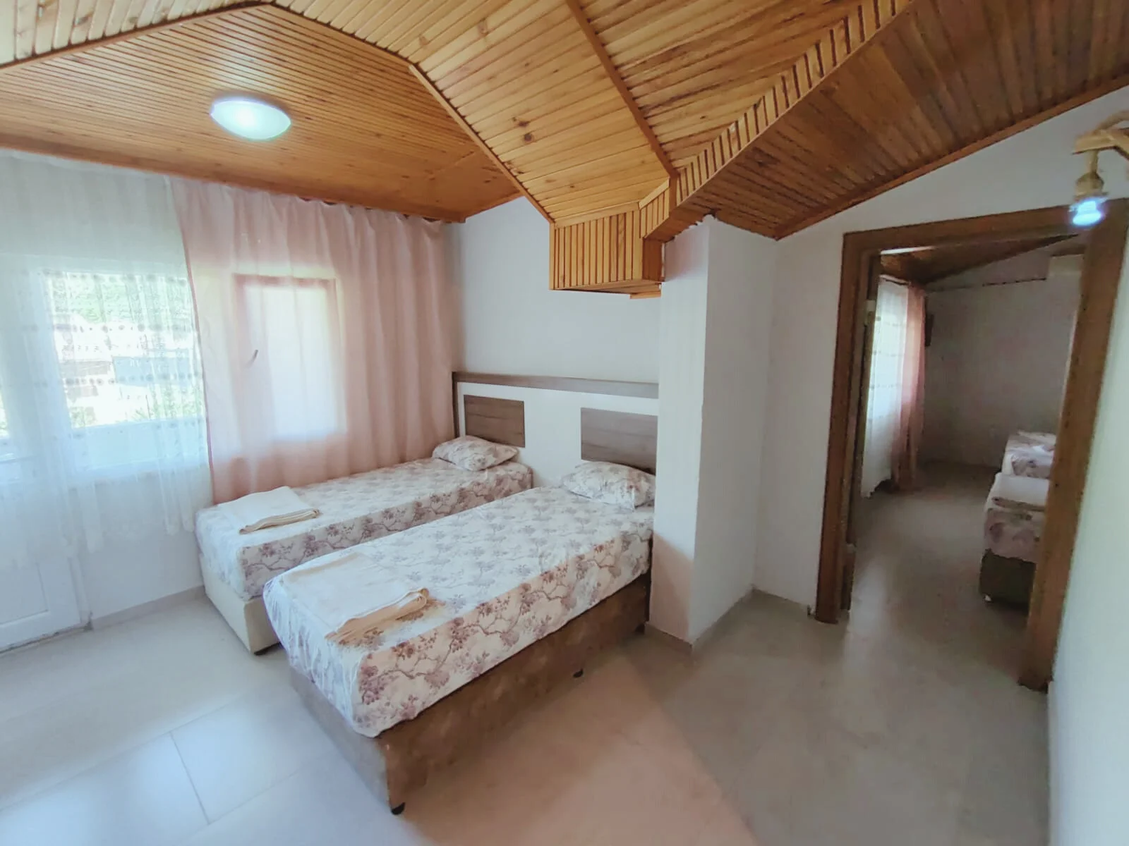 Family Suite Room (5 Person)