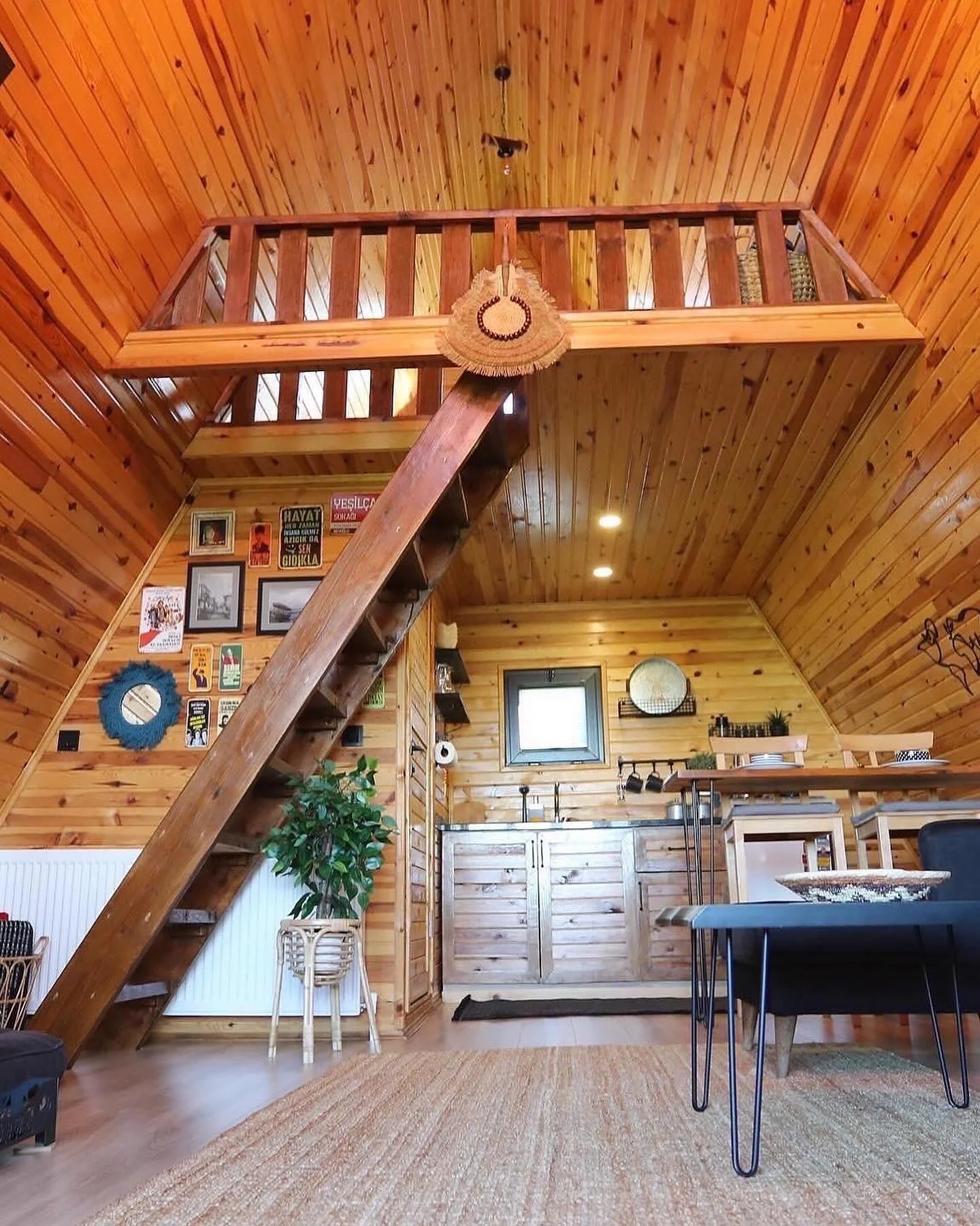 Bungalov, Havuz Manzaralı