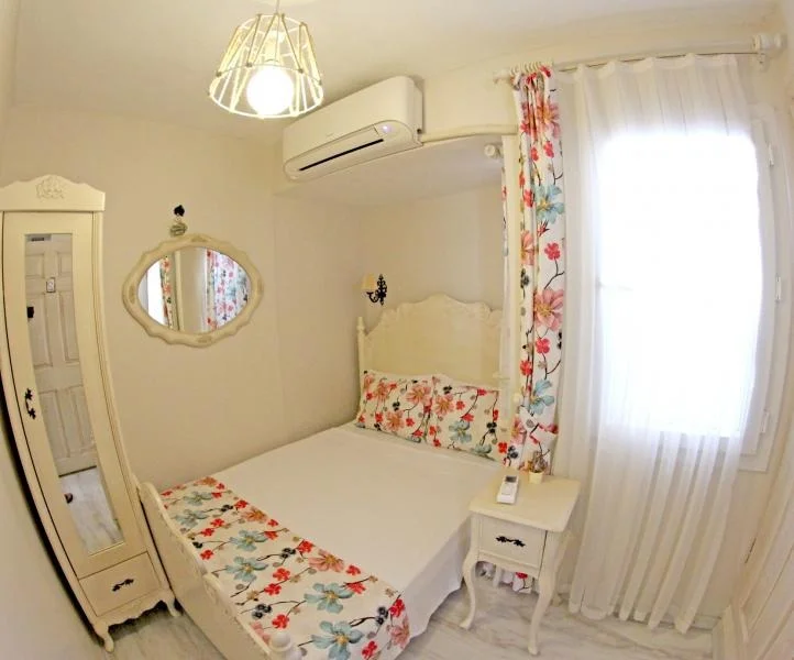 Single Room (1 Person)