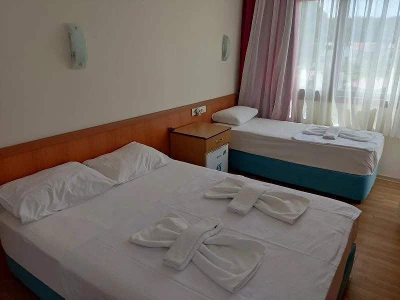 Triple, Deniz Manzaralı, Balkonlu