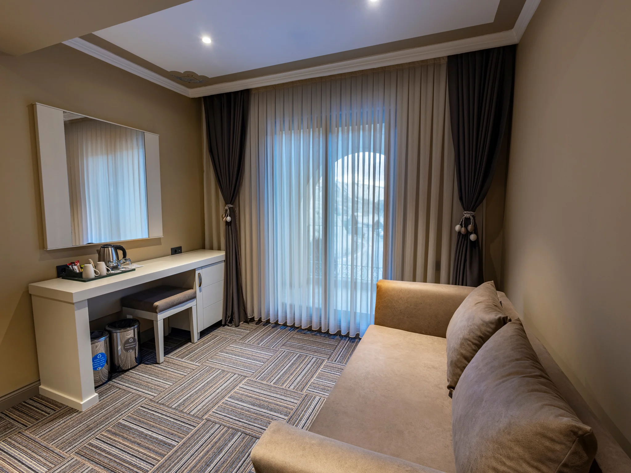 Deluxe Suite Room