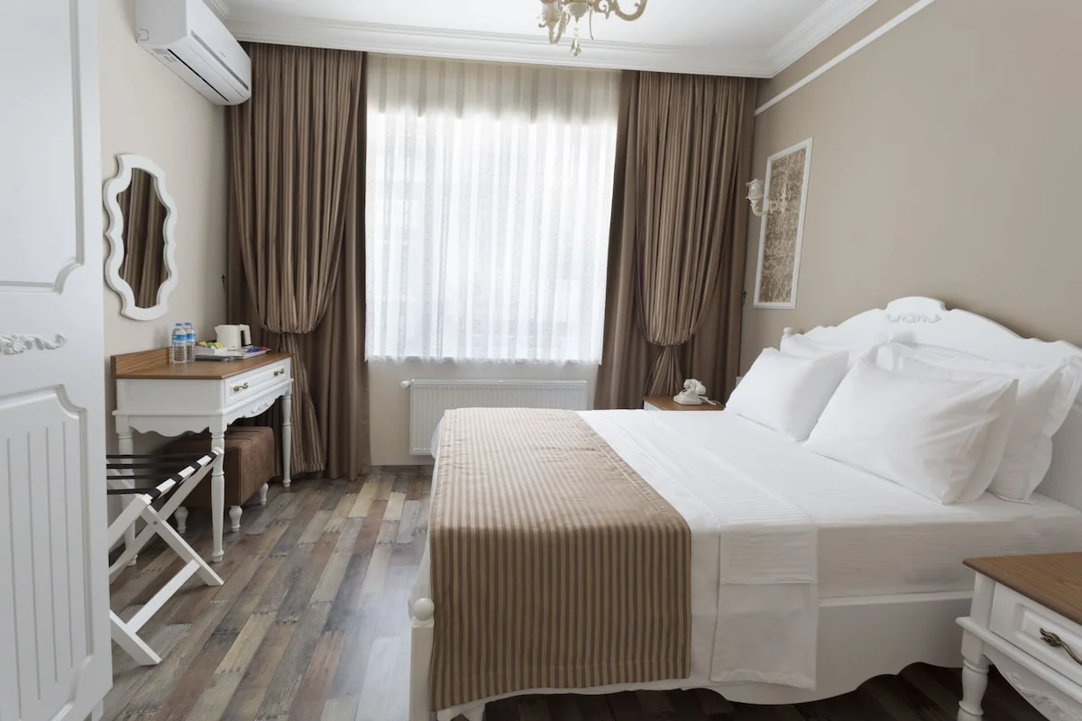 Large Business Oda (Balkonlu)