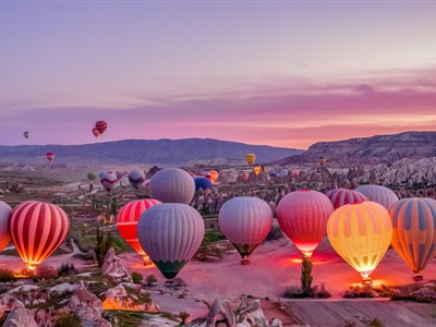 23 Nisan Özel İzmir Uşak Afyon Çıkışlı Kapadokya Turu / 1 Gece Otel Konaklaması